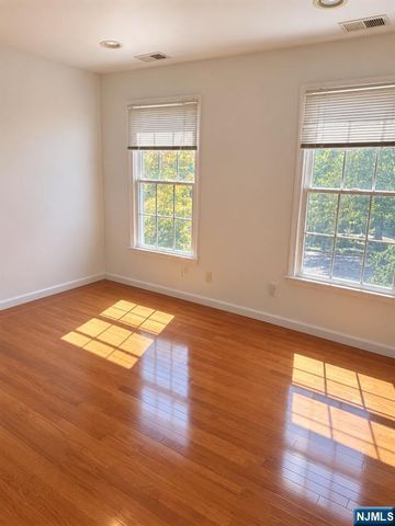 120 White Pine Court U114, Paramus, NJ 07652