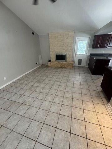143 Red Oak Lane, Conroe, TX 77304