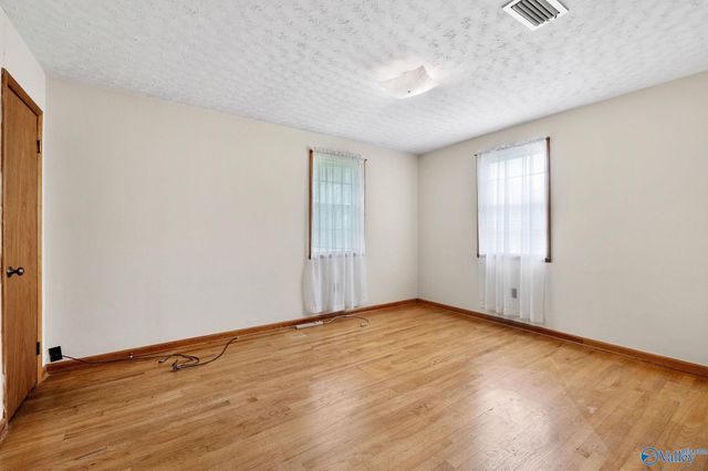 6141 Sherry Drive, Guntersville, AL 35976