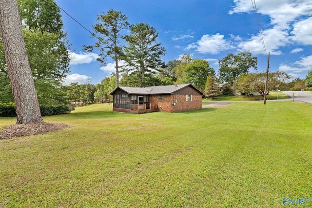 6141 Sherry Drive, Guntersville, AL 35976