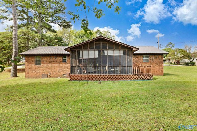 6141 Sherry Drive, Guntersville, AL 35976