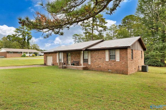 6141 Sherry Drive, Guntersville, AL 35976