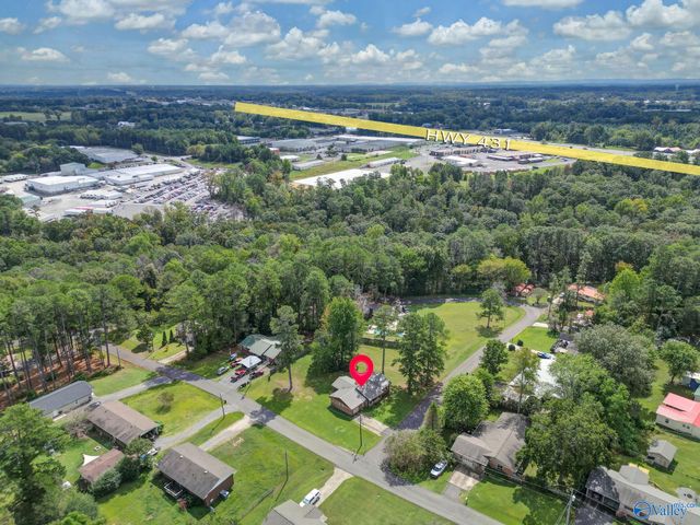 6141 Sherry Drive, Guntersville, AL 35976