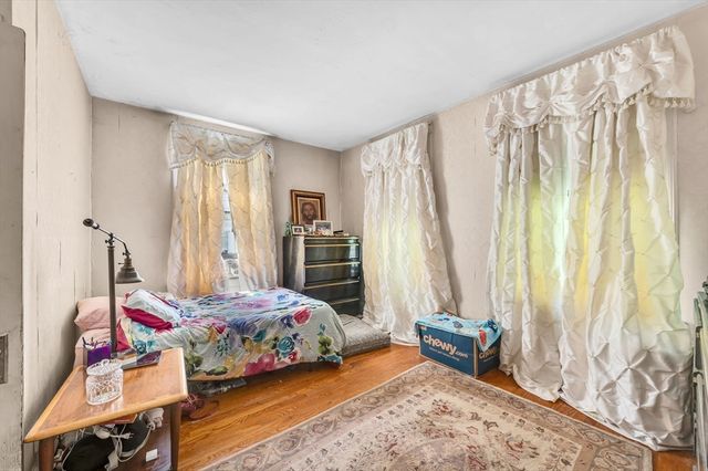 415 Maple St, Springfield, MA 01105