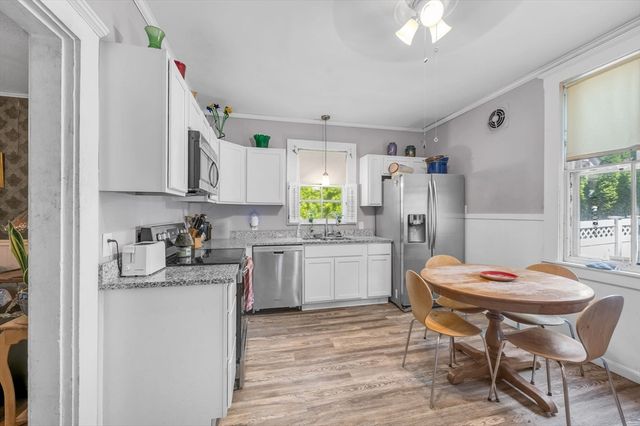 415 Maple St, Springfield, MA 01105
