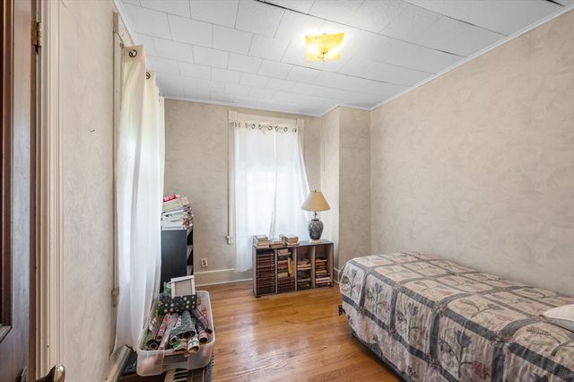 415 Maple St, Springfield, MA 01105