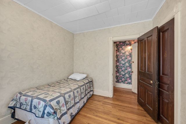 415 Maple St, Springfield, MA 01105