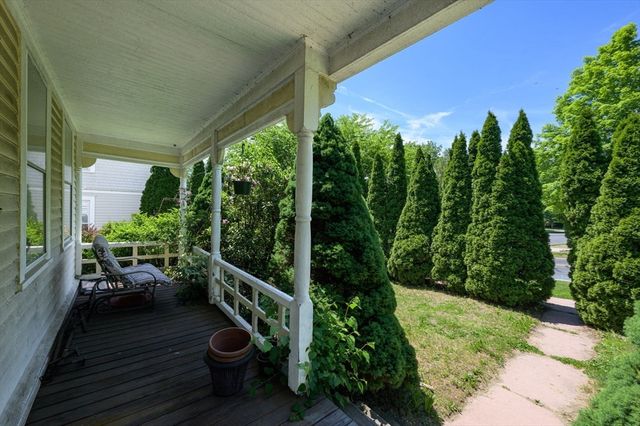 415 Maple St, Springfield, MA 01105