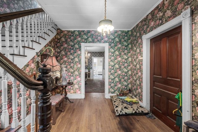 415 Maple St, Springfield, MA 01105