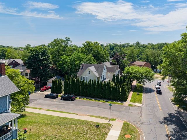 415 Maple St, Springfield, MA 01105