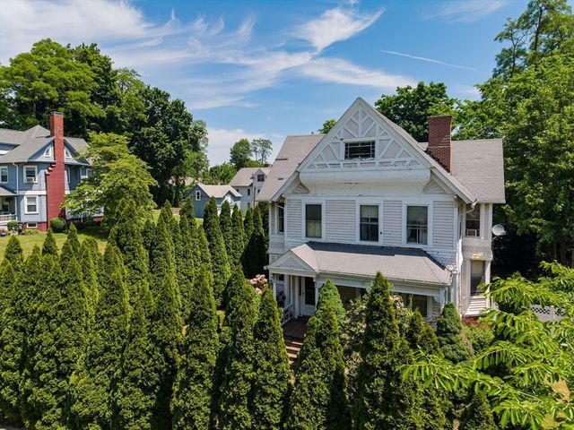 415 Maple St, Springfield, MA 01105