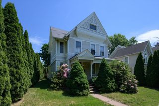 415 Maple St, Springfield, MA 01105