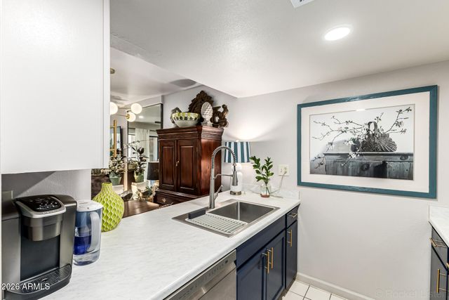 3033 E DEVONSHIRE Avenue 1032, Phoenix, AZ 85016