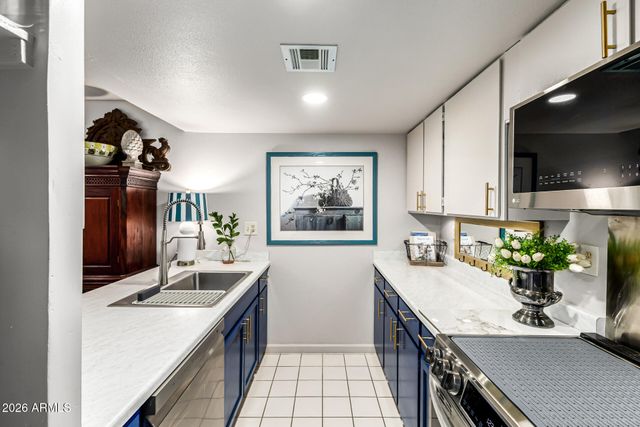 3033 E DEVONSHIRE Avenue 1032, Phoenix, AZ 85016