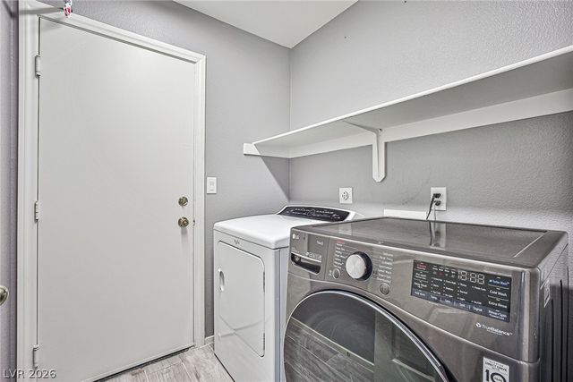 8986 Manalang Road, Las Vegas, NV 89123
