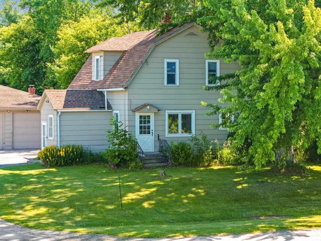 6104 BADER ROAD, Luxemburg, WI 54217