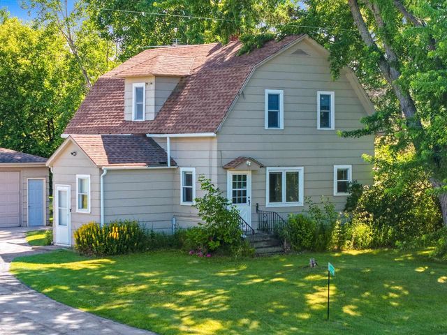6104 BADER ROAD, Luxemburg, WI 54217