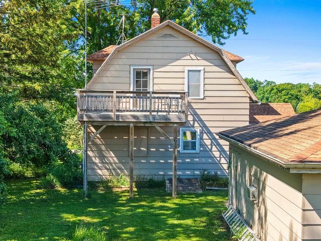 6104 BADER ROAD, Luxemburg, WI 54217