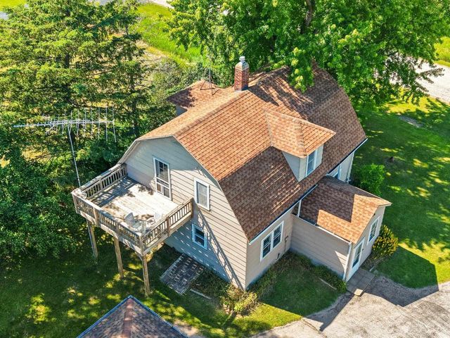 6104 BADER ROAD, Luxemburg, WI 54217