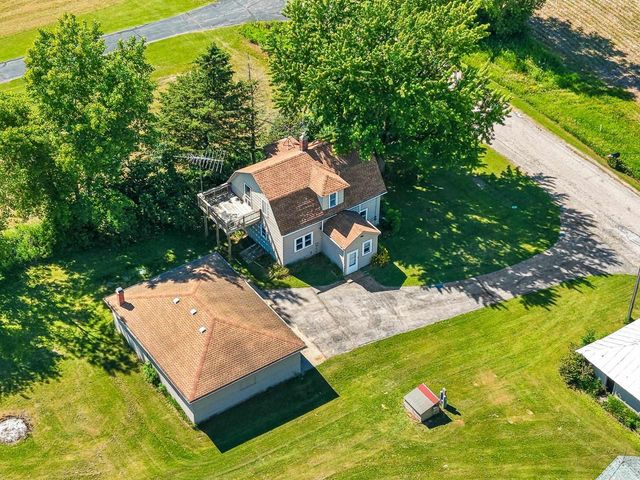 6104 BADER ROAD, Luxemburg, WI 54217