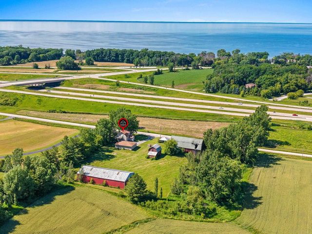 6104 BADER ROAD, Luxemburg, WI 54217