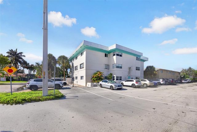 2715 NE 49th Street 103, Fort Lauderdale, FL 33308