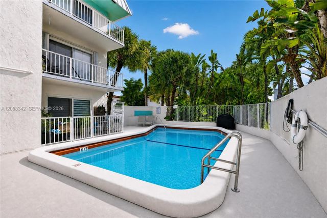 2715 NE 49th Street 103, Fort Lauderdale, FL 33308