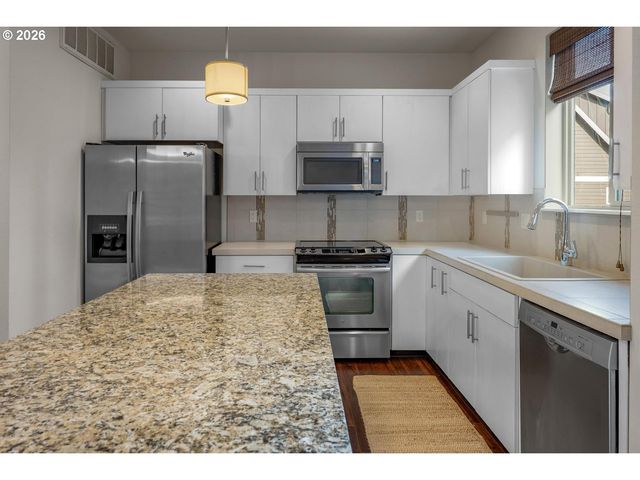 14340 Sw BURLWOOD Ln, Beaverton, OR 97005
