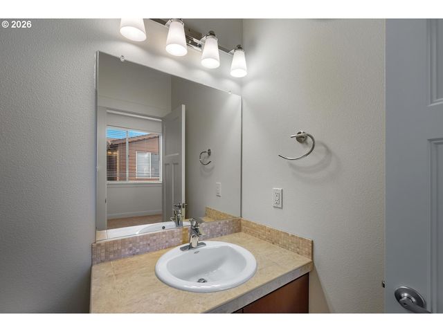 14340 Sw BURLWOOD Ln, Beaverton, OR 97005