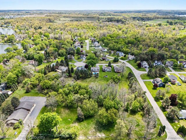 0 Silver Lake Road Road, Fenton Charter Township, MI 48451