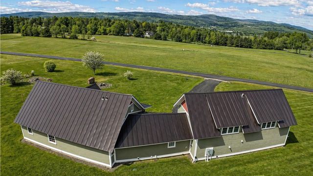 77 Paradise Lane, Williamstown, VT 05679