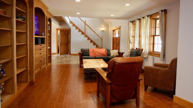 77 Paradise Lane, Williamstown, VT 05679