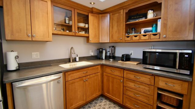 77 Paradise Lane, Williamstown, VT 05679