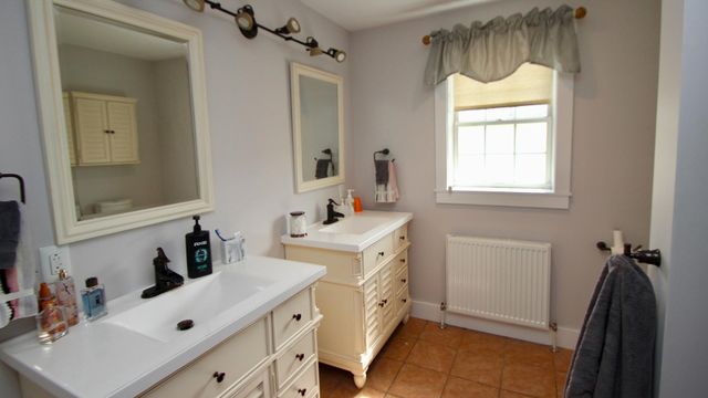 77 Paradise Lane, Williamstown, VT 05679