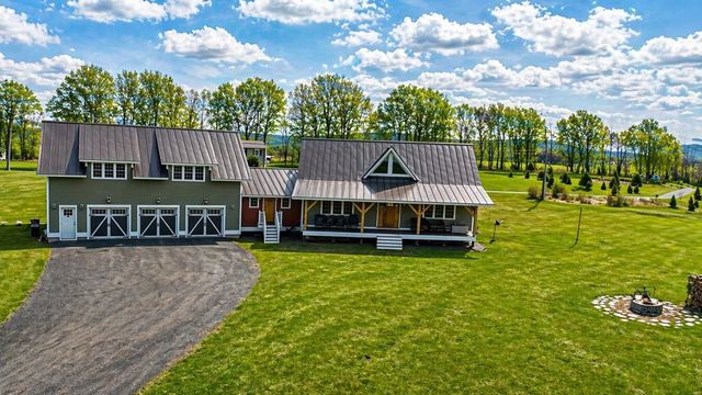 77 Paradise Lane, Williamstown, VT 05679