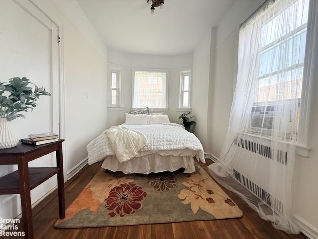 8510 34th Ave Apt 421, New York City, NY 11372