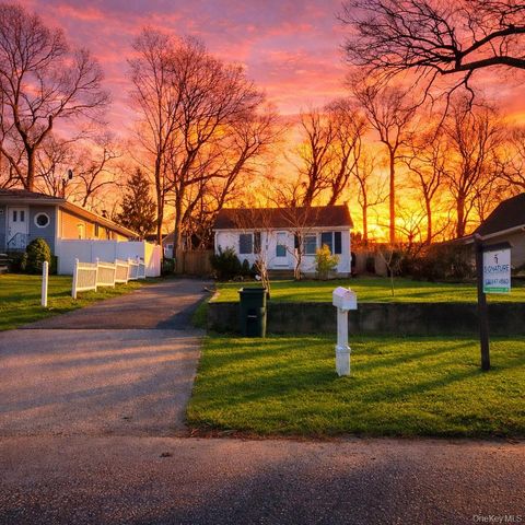 12 Cedarhurst Avenue, Selden, NY 11784