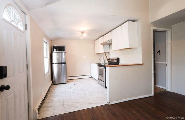 12 Cedarhurst Avenue, Selden, NY 11784