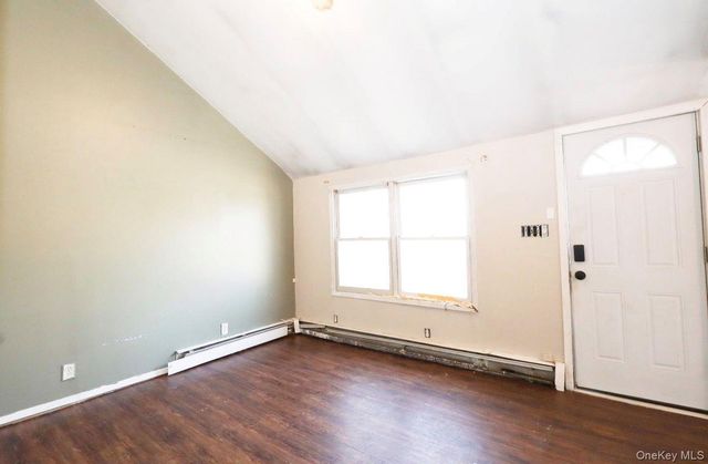 12 Cedarhurst Avenue, Selden, NY 11784