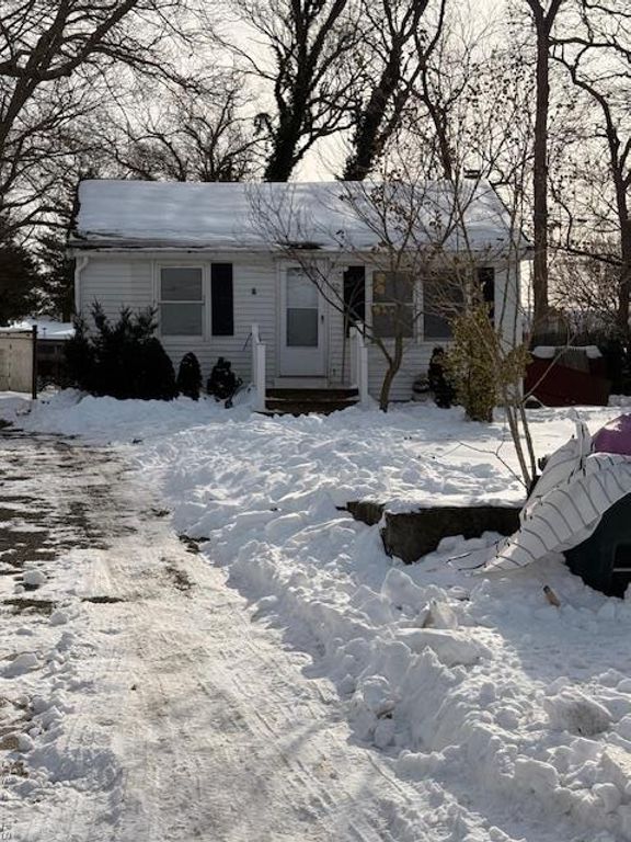 12 Cedarhurst Avenue, Selden, NY 11784