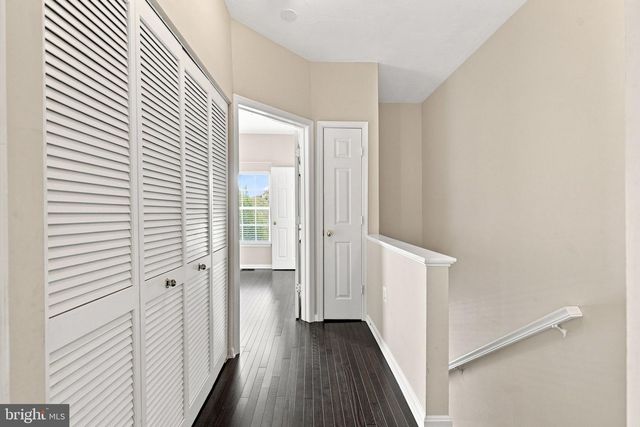 21790 DRAGONS GREEN SQ, Ashburn, VA 20147