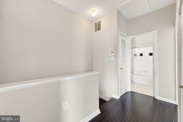 21790 DRAGONS GREEN SQ, Ashburn, VA 20147