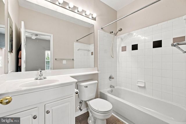 21790 DRAGONS GREEN SQ, Ashburn, VA 20147
