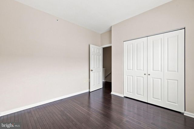 21790 DRAGONS GREEN SQ, Ashburn, VA 20147