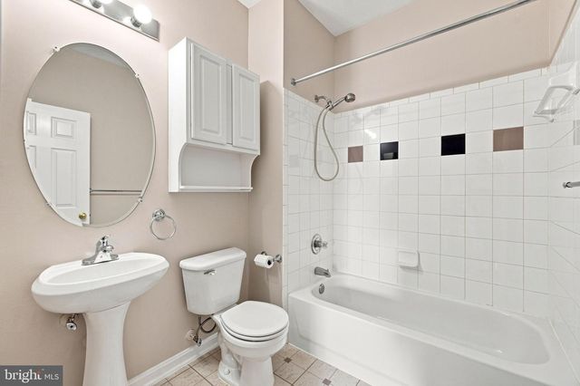 21790 DRAGONS GREEN SQ, Ashburn, VA 20147