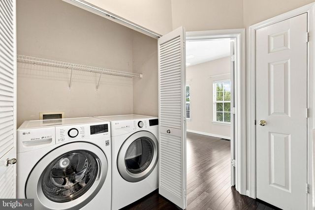 21790 DRAGONS GREEN SQ, Ashburn, VA 20147