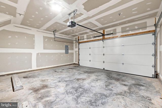 21790 DRAGONS GREEN SQ, Ashburn, VA 20147