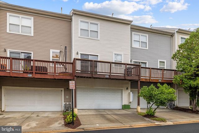 21790 DRAGONS GREEN SQ, Ashburn, VA 20147