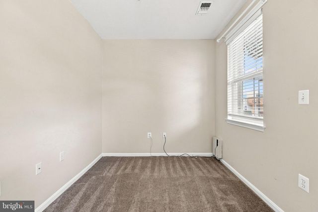 21790 DRAGONS GREEN SQ, Ashburn, VA 20147