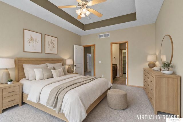 7683 Phares Drive, Lincoln, NE 68516